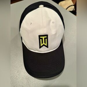 Nike Black and White RZN Logo Cap